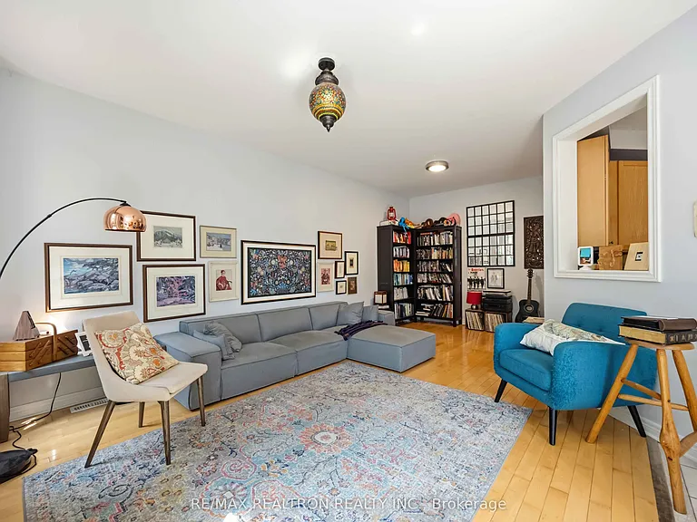 23 Amberty St — Photo 5
