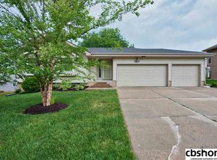 7817 S 70th St, La Vista, NE 68128