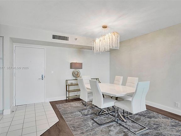5th image of 3500 Mystic Pointe Dr APT 3302