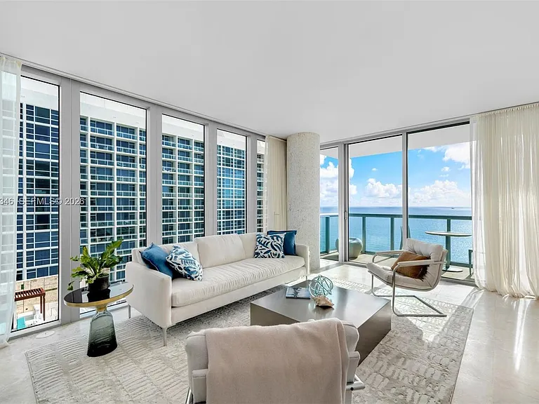 6799 Collins Ave #902 — Photo 1