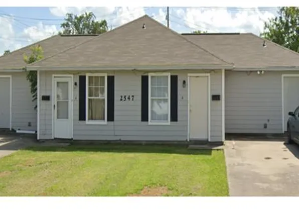 2547 9th St #B, Pt Arthur, TX 77640