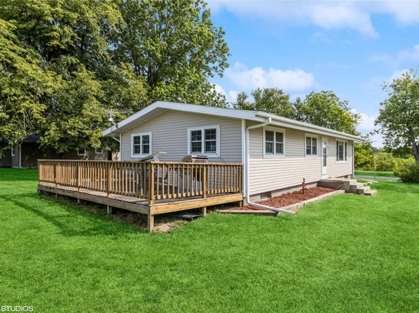 210 S West Ave, Lacona, IA 50139