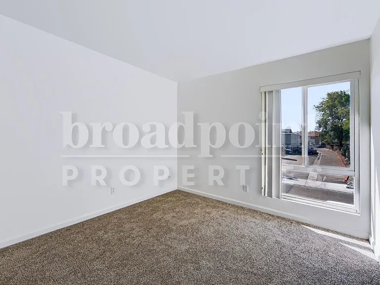 2536 White Oak Pl #2 — Photo 12