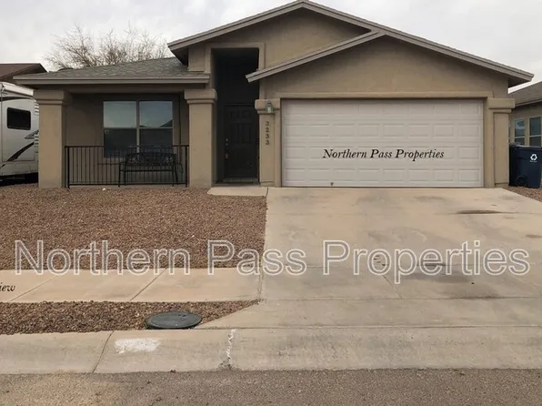 3233 Bell Point Dr, El Paso, TX 79938