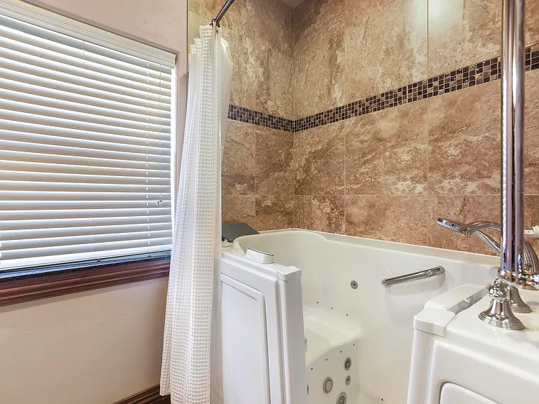 670 Sun Terrace Dr — Photo 28