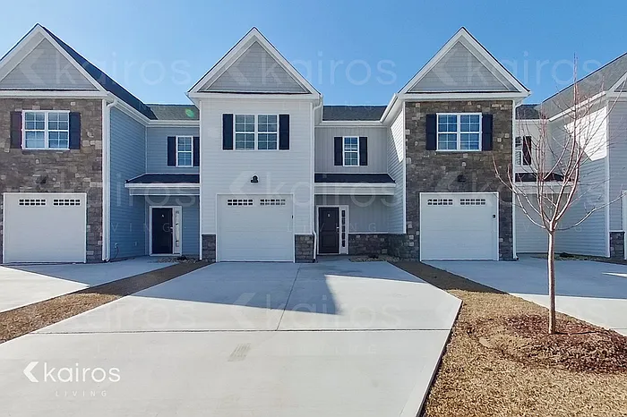 3712 Oak Leaf Way #B — Photo 1