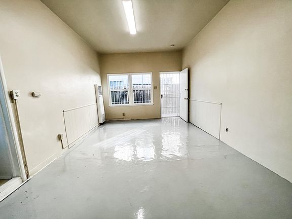 3rd image of 2471 Pacific Ave #C
