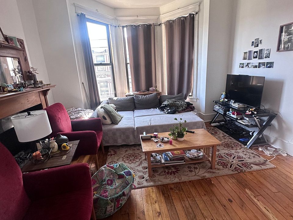 1st image of 1467 N Milwaukee Ave APT 3F