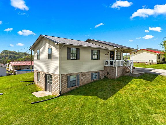 3rd image of 191 Leabow Cir