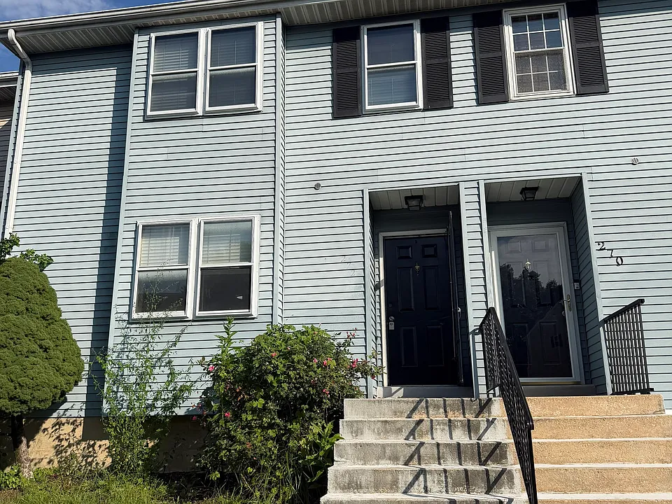 272 Green Ln