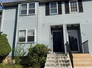 272 Green Ln, Newark, DE 19711