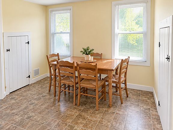4th image of 27 Pierce St APT 2