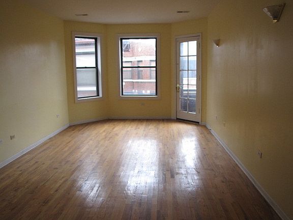 2nd image of 5747 S Calumet Ave #P22