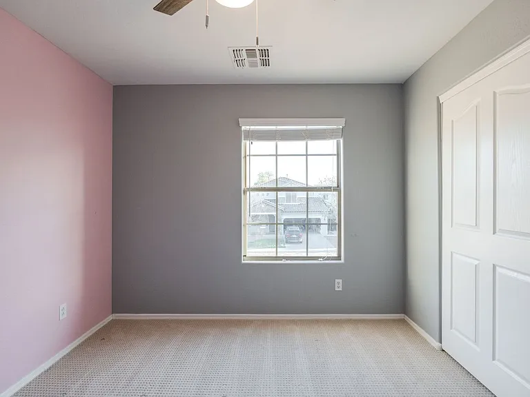 1546 E Nightingale Ln — Photo 62