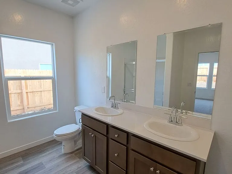 7046 W Willis Ave — Photo 15