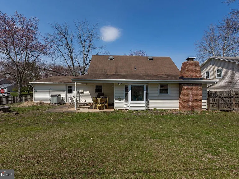 4311 Pergate Ln — Photo 26