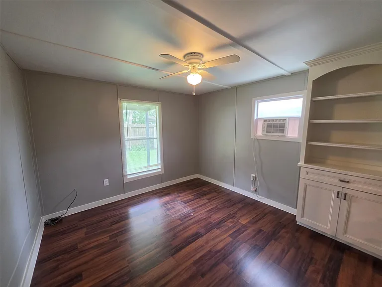 6426 W Bend St — Photo 12