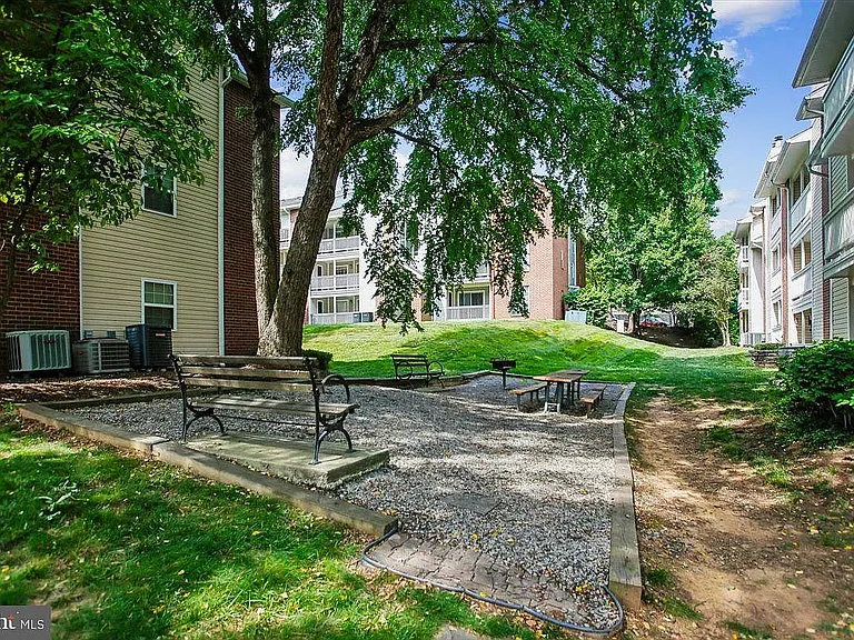 1530 Lincoln Way #203 — Photo 33