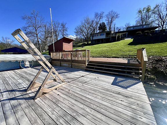 5th image of 255 Highview Dr