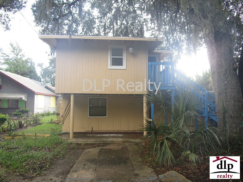 1st image of 430 8th St APT 3