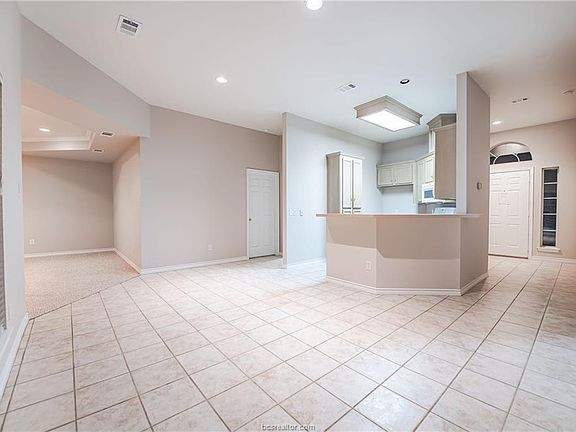 5th image of 3522 Graz Dr
