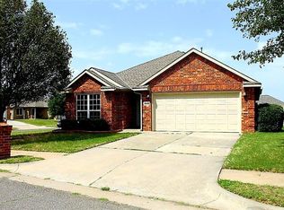8000 Chumley Ln, Oklahoma City, OK 73135