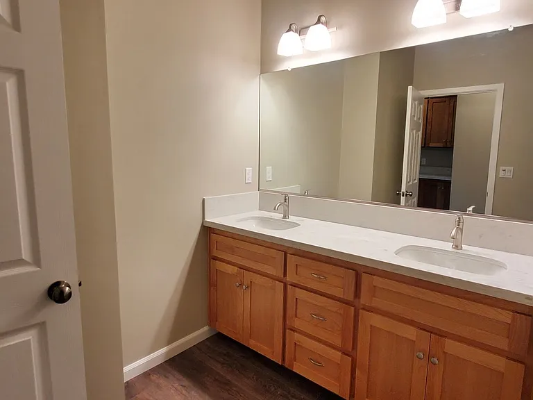 432 Grand Ave — Photo 8