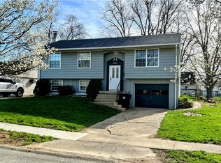 2472 S Baronette Ct, Decatur, IL 62521