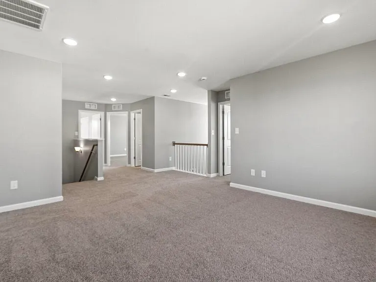 224 Candy Apple Ln — Photo 8