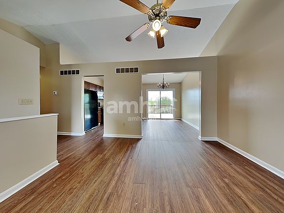5th image of 1559 Clovernook Dr