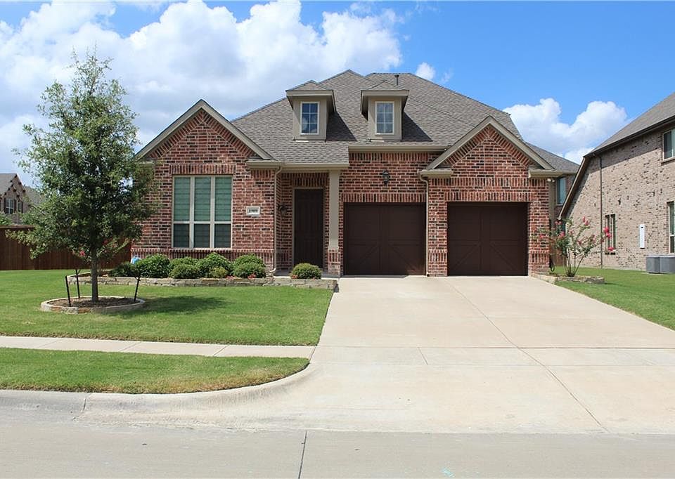 1st image of 1909 Vanguard Dr