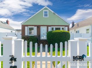 1060 Tulsa St, Uniondale, NY 11553
