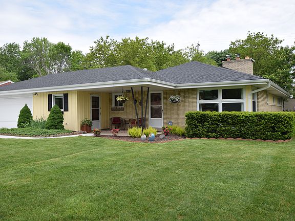 AMAZING BAYSIDE RANCH