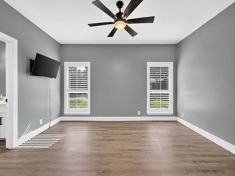 4910 Kingsboro Ct — Photo 36