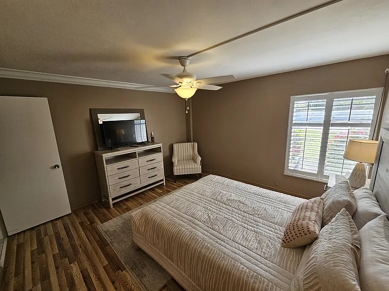2244 Winkler Ave #108 — Photo 31