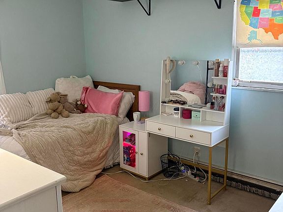 2nd image of 882 Grenada Rd