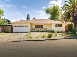 2322 Parkwood Ct, Santa Rosa, CA 95409