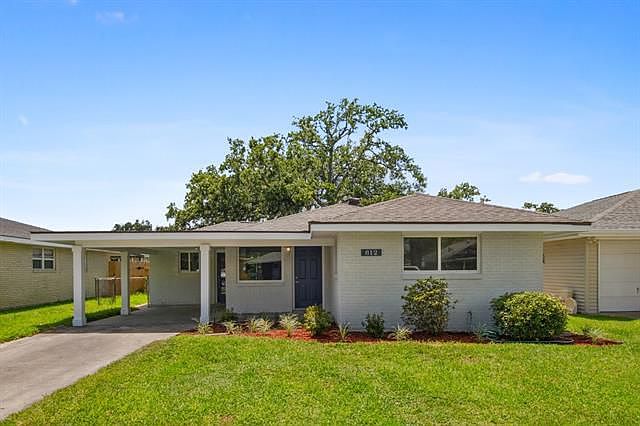 1st image of 812 Giuffrias Ave