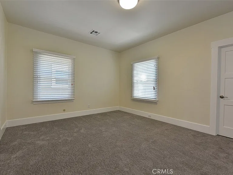 470 W Center St — Photo 18
