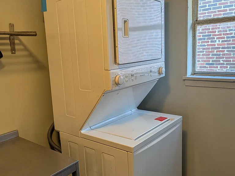 5205 Chenevert St #6 — Photo 7