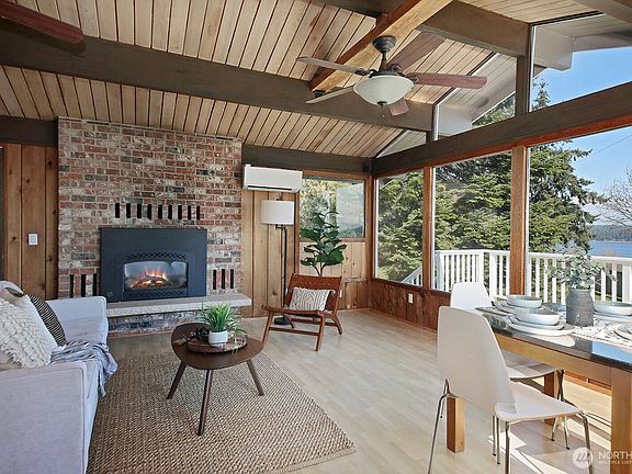 4th image of 1412 Commodore Place