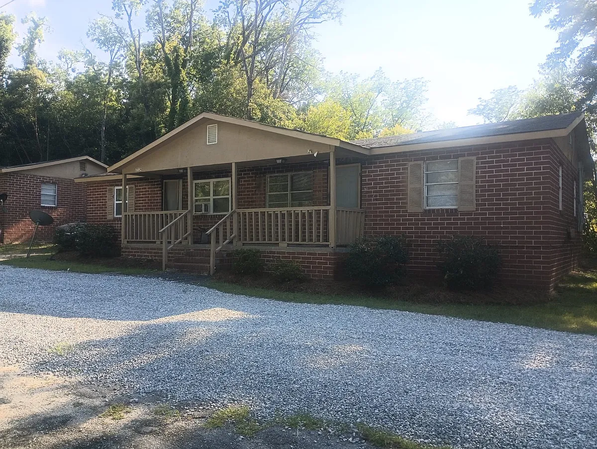 Unit Photo - 2722 W Green St #2722