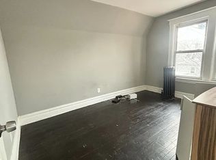 273 Amherst St #D, East Orange, NJ 07018