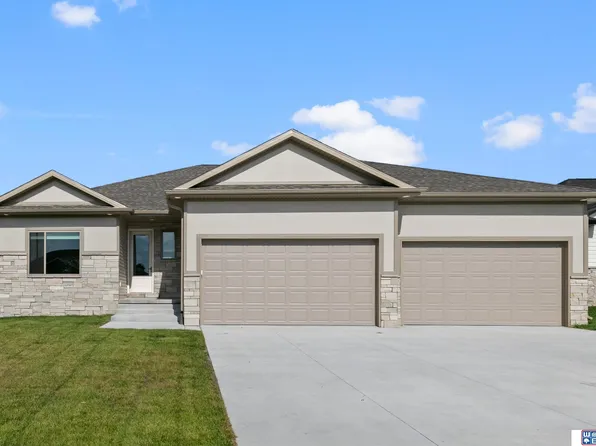 602 107th St, Lincoln, NE 68527