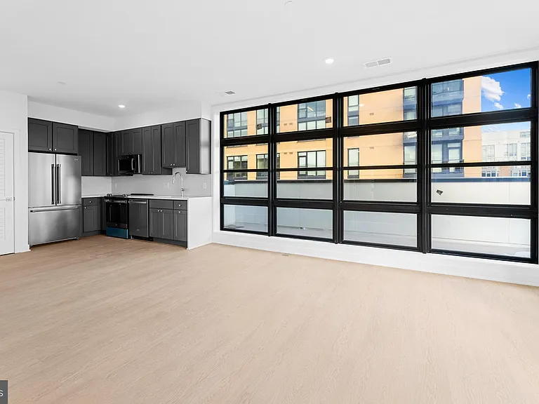 1417 Belmont St NW #P503 — Photo 8