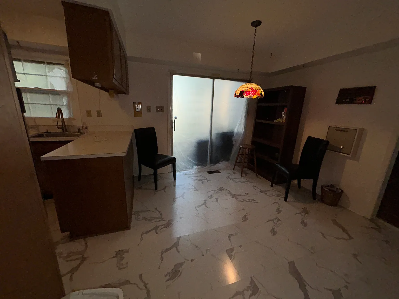 4 bed, 2213 sqft, $4,300 — Photo 3