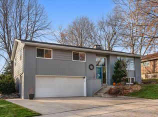 509 S Summit Dr, Port Washington, WI 53074