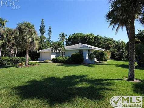 Large Nicely Landscaped Lot