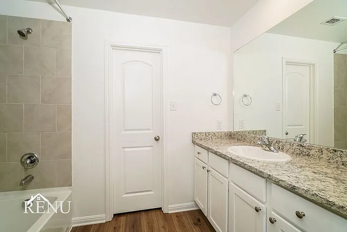 121 Scarborough Bnd — Photo 13