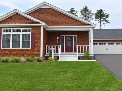 569 S Shore Village Blvd #E20, Wakefield, RI, 02879